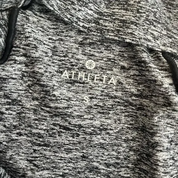 Athleta Running Wild Colorblock Half Zip Sweater- size S - Picture 3 of 3